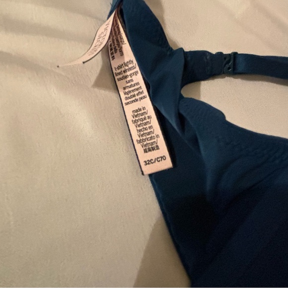 VS T-Shirt Bra - Picture 4 of 4
